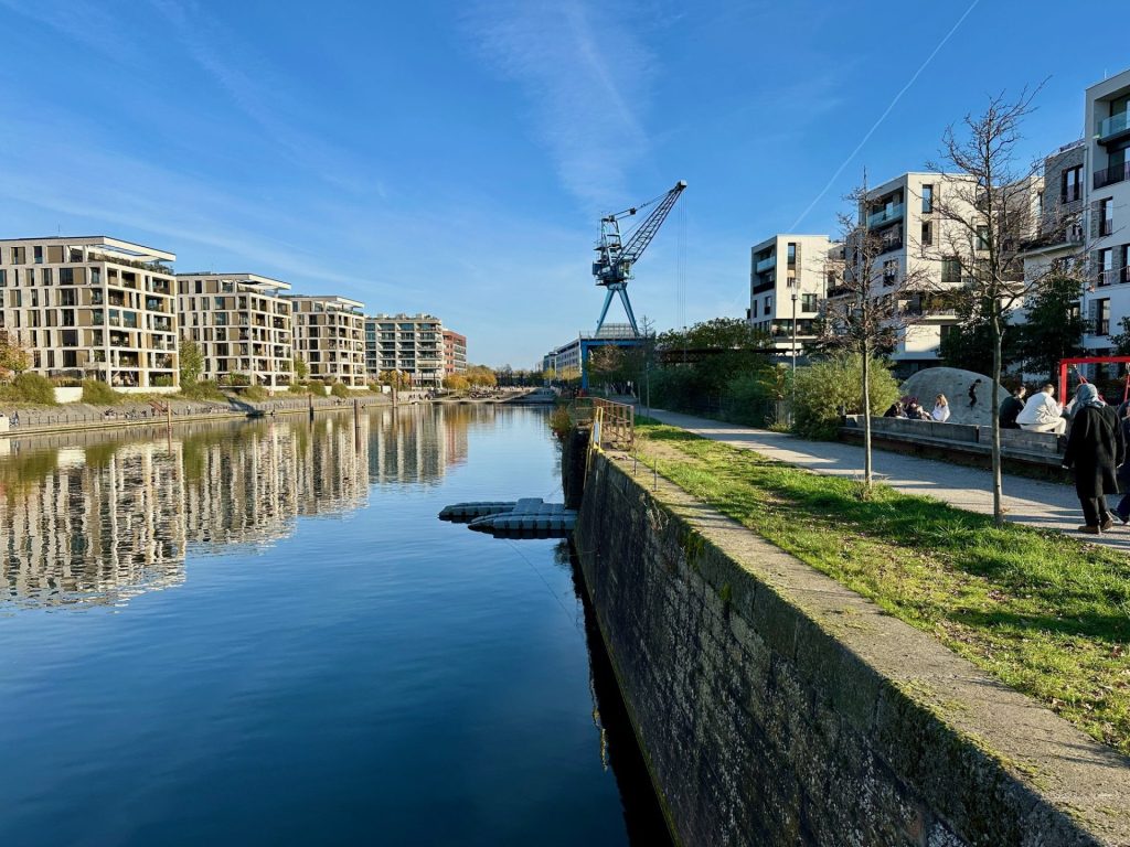 ein Konstrukteur auf dem Fluss